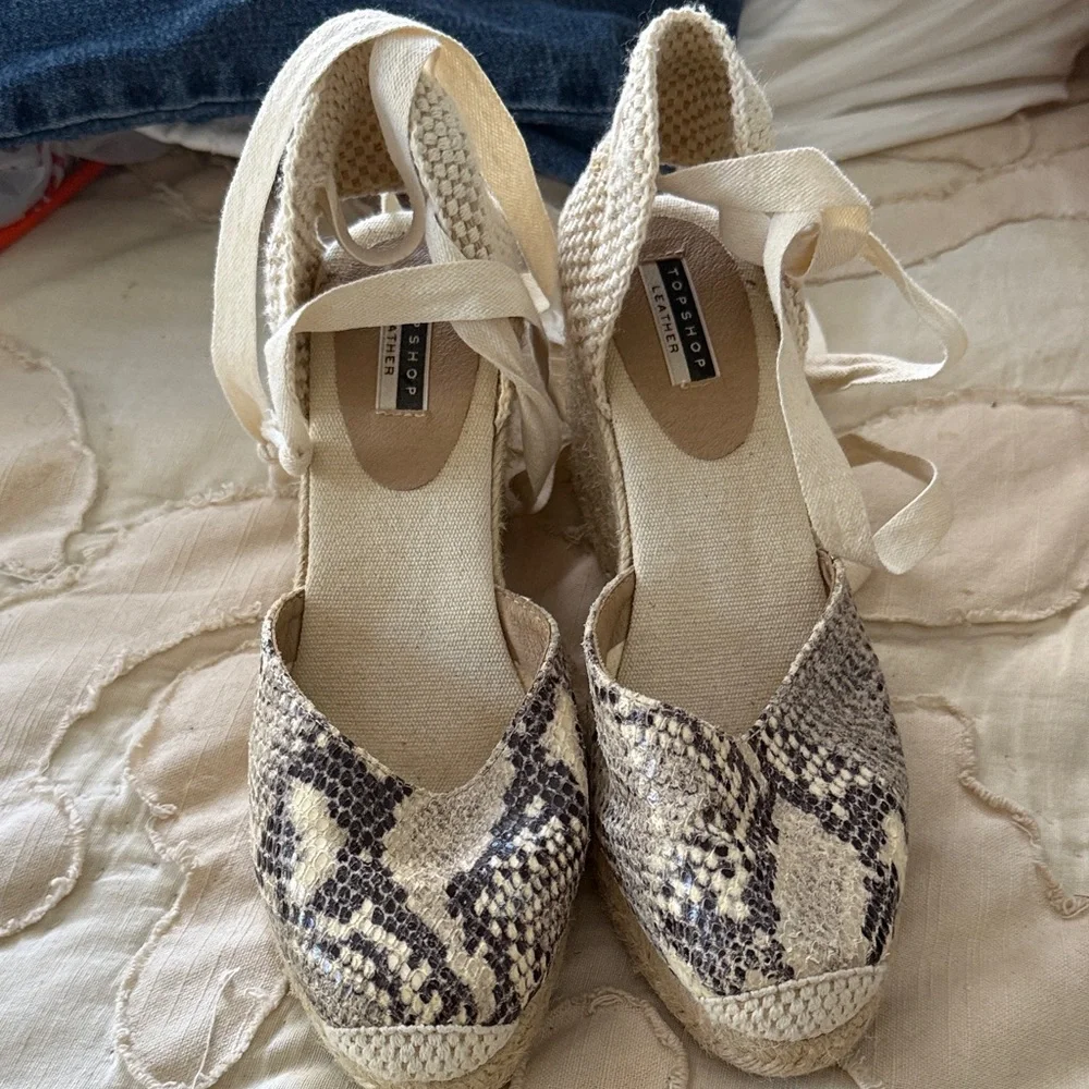 Topshop Snakeskin pattern leather Cream Espadrilles- worn a few times. 90 retail